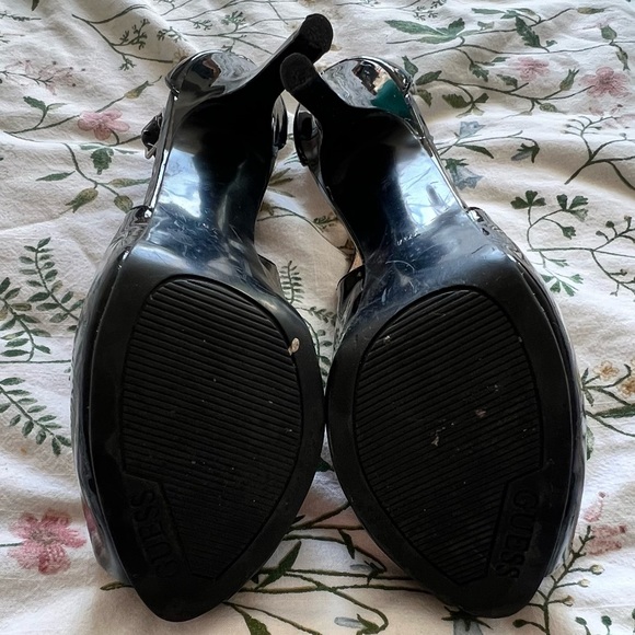 Guess glossy leather platform stiletto heels buckle strap open toe - Picture 3 of 3